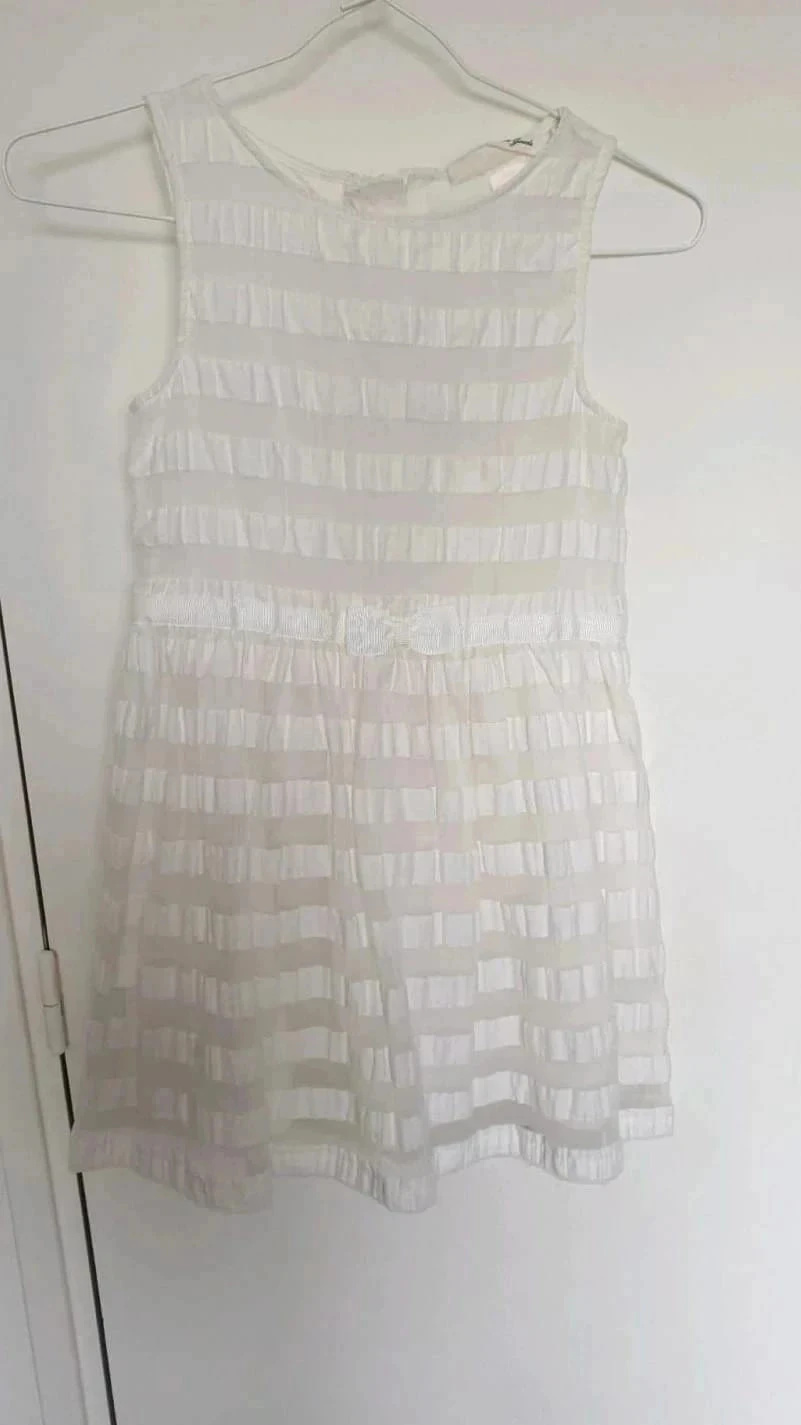 Robe h&m 9/10ans creme